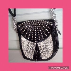 SLIVER and black purse